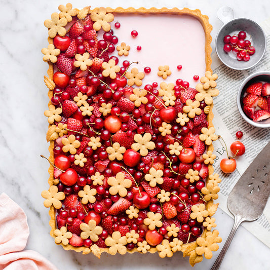 Suncore Foods Pink Pitaya Strawberry Flower Tart