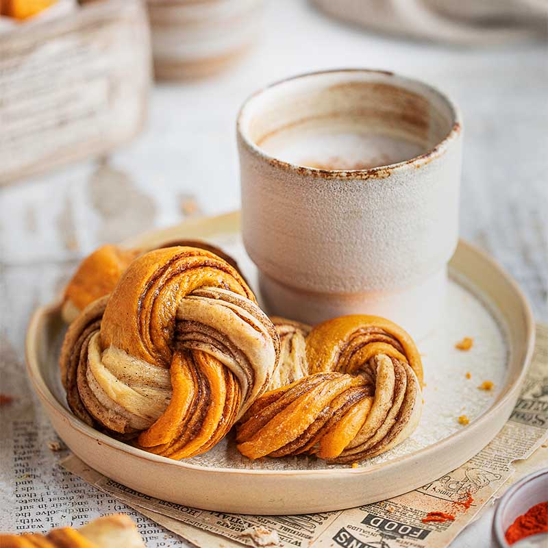 Suncore Foods Sunshine Cinnamon Swirl Knot Buns